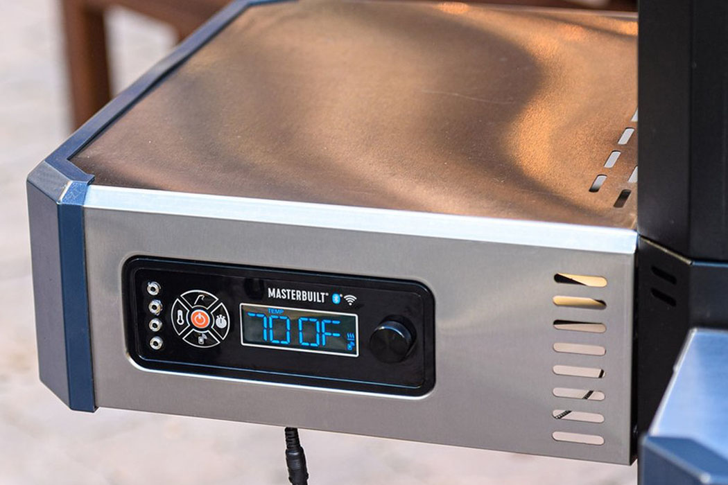 barbecue grill，charcoal，cooking，outdoors，