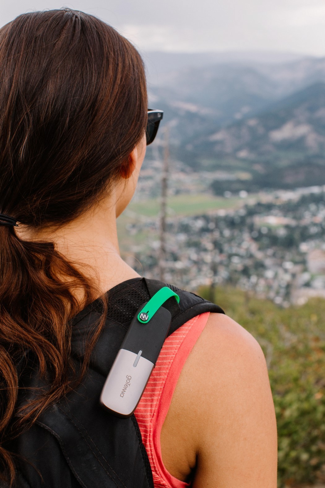 Mobile companion，Precise positioning，Bluetooth connectivity ，radio communication，Rescue application，droplets，