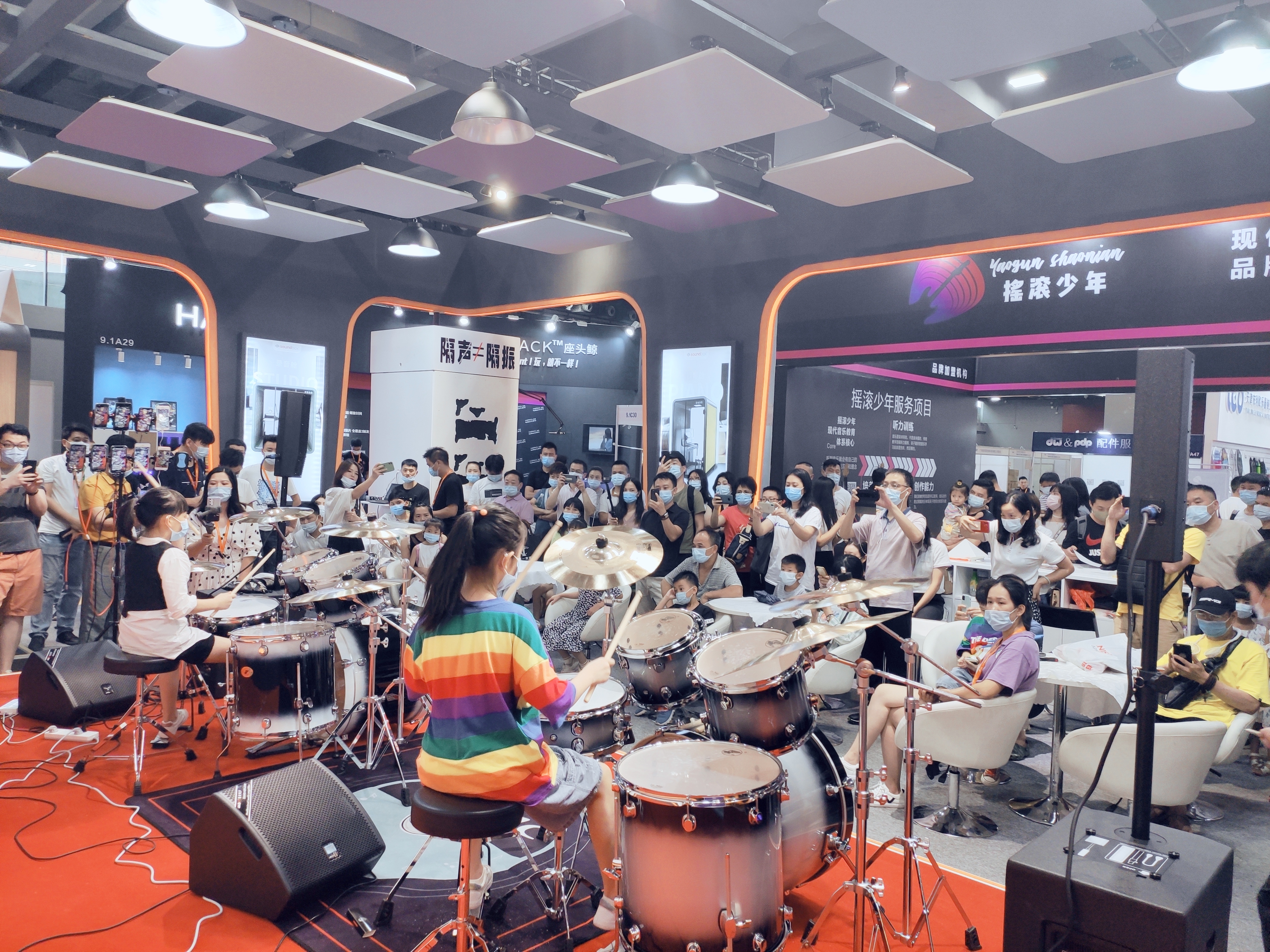 Soundproof room, piano room, drum room and mute cabin，