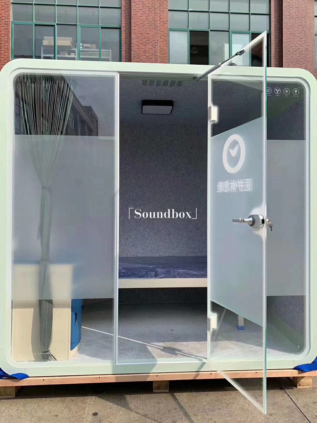 Mobile isolation cabin, activity ward, medical live broadcast，