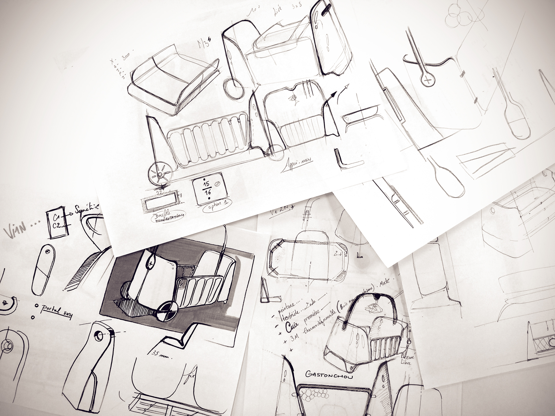 GASTON，Gaston，baby carriage，