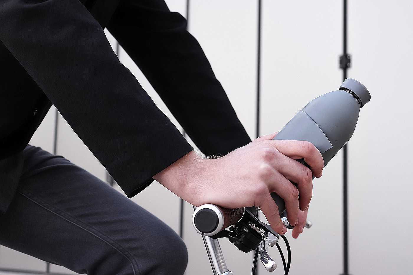 Water bottle，convenient，Wearable ，Recyclable，