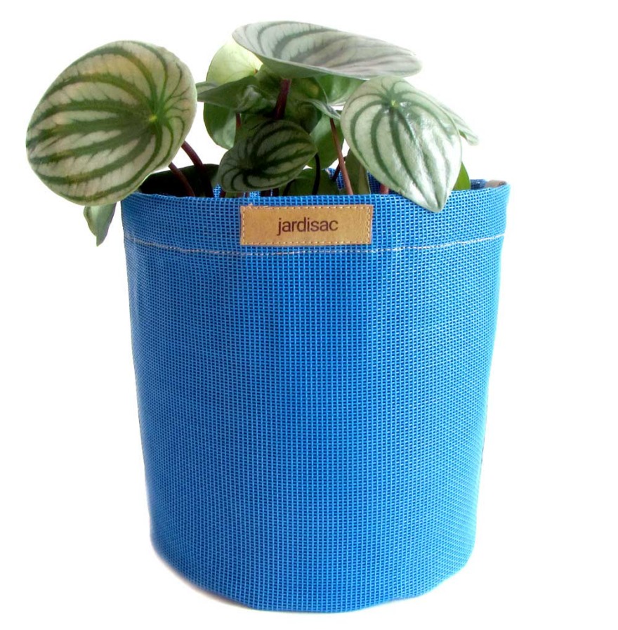 Plastic flowerpot，durable，solid，ventilation，inspiration，