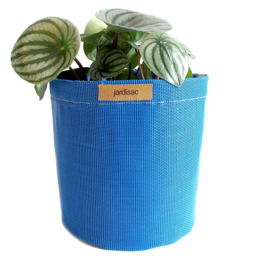 Plastic flowerpot，durable，solid，ventilation，inspiration，