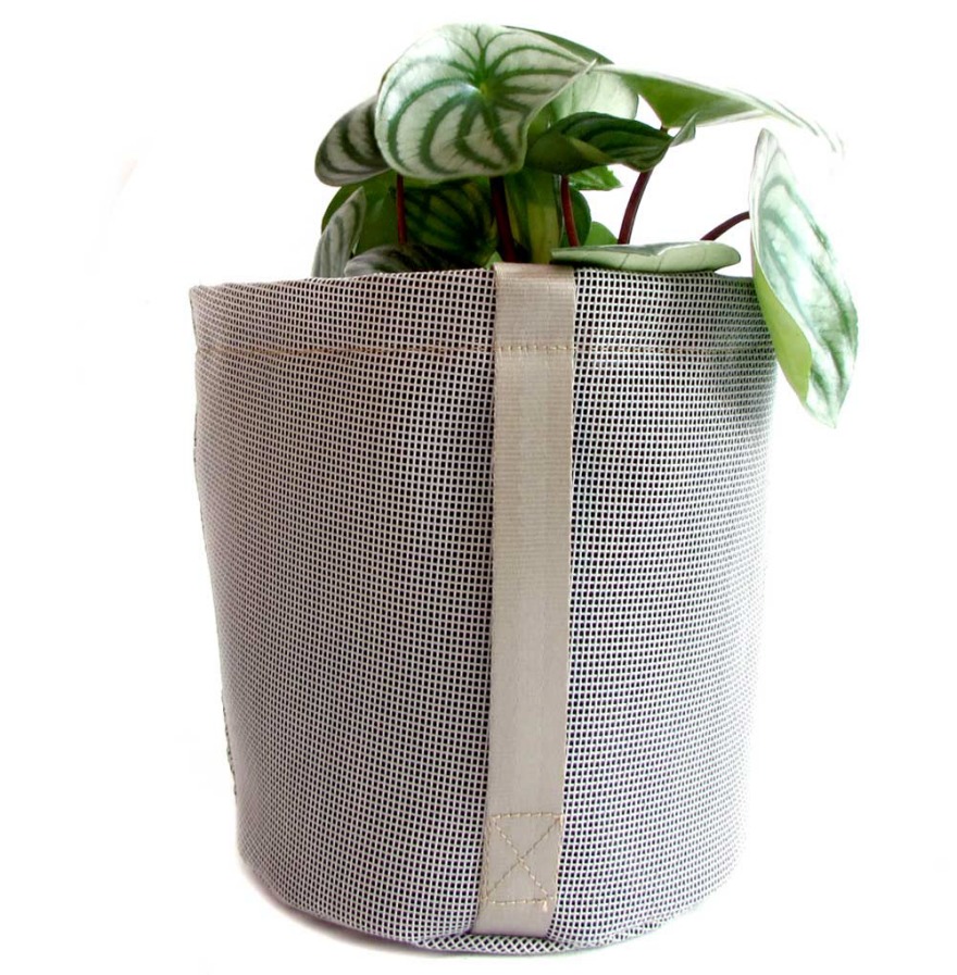 Plastic flowerpot，durable，solid，ventilation，inspiration，