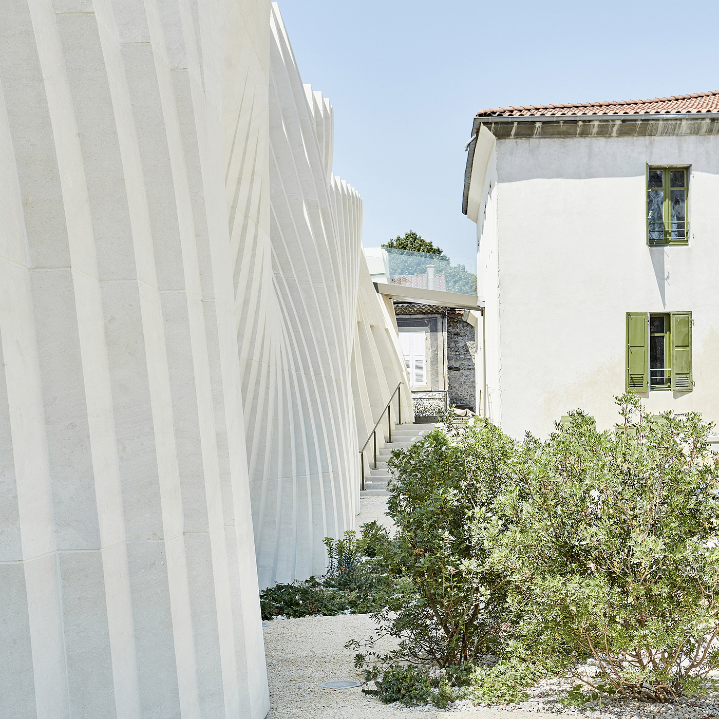 Giorgi Khmaladze，Architectural design，Commercial buildings，