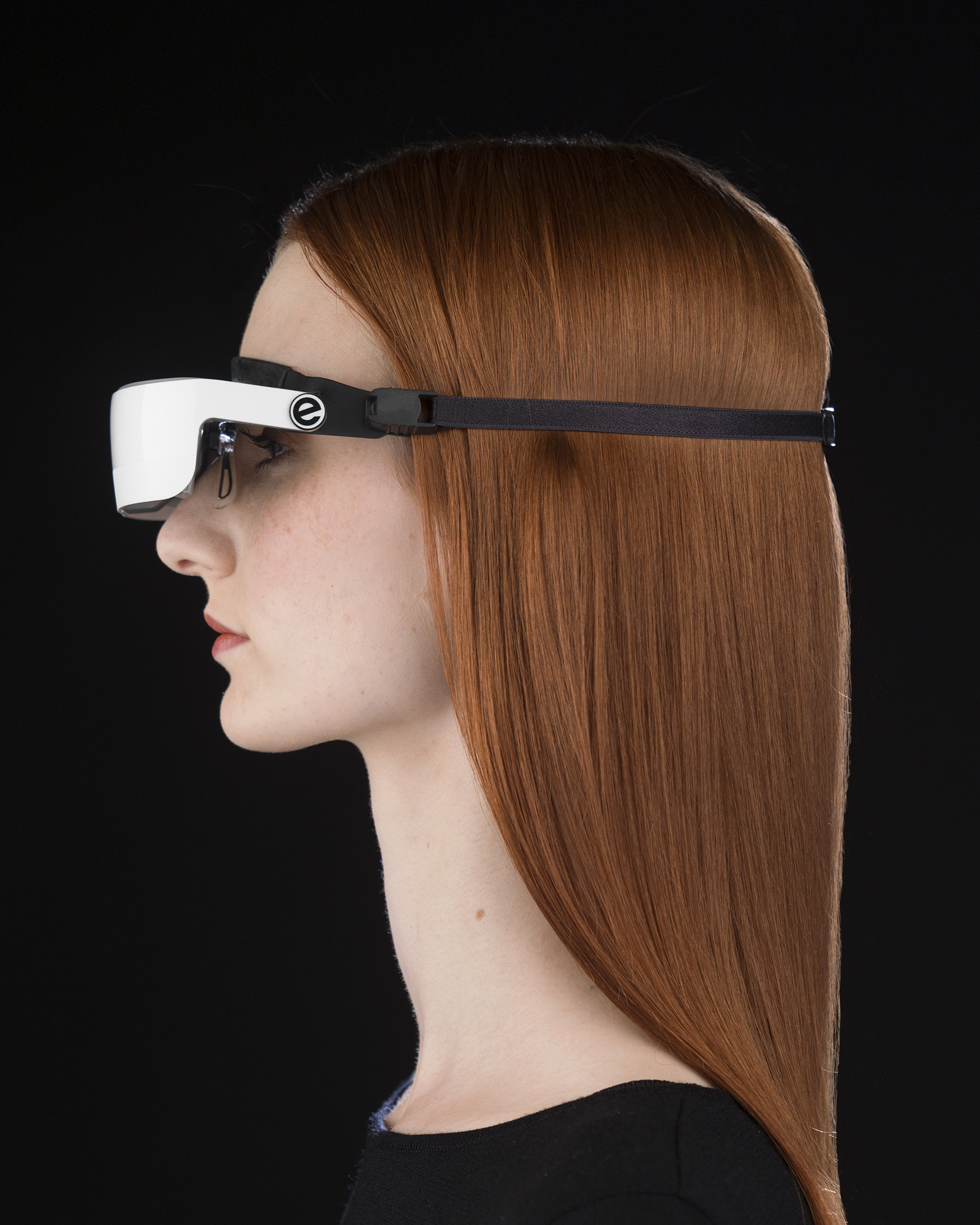 low，glasses，Medical assistance，Rehabilitation equipment，Bluetooth headset，Visual sharing，