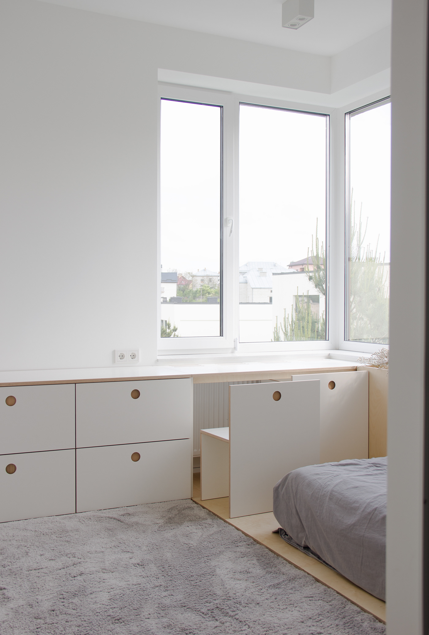 Interior design，Simplicity，cozy，White and grey interior，