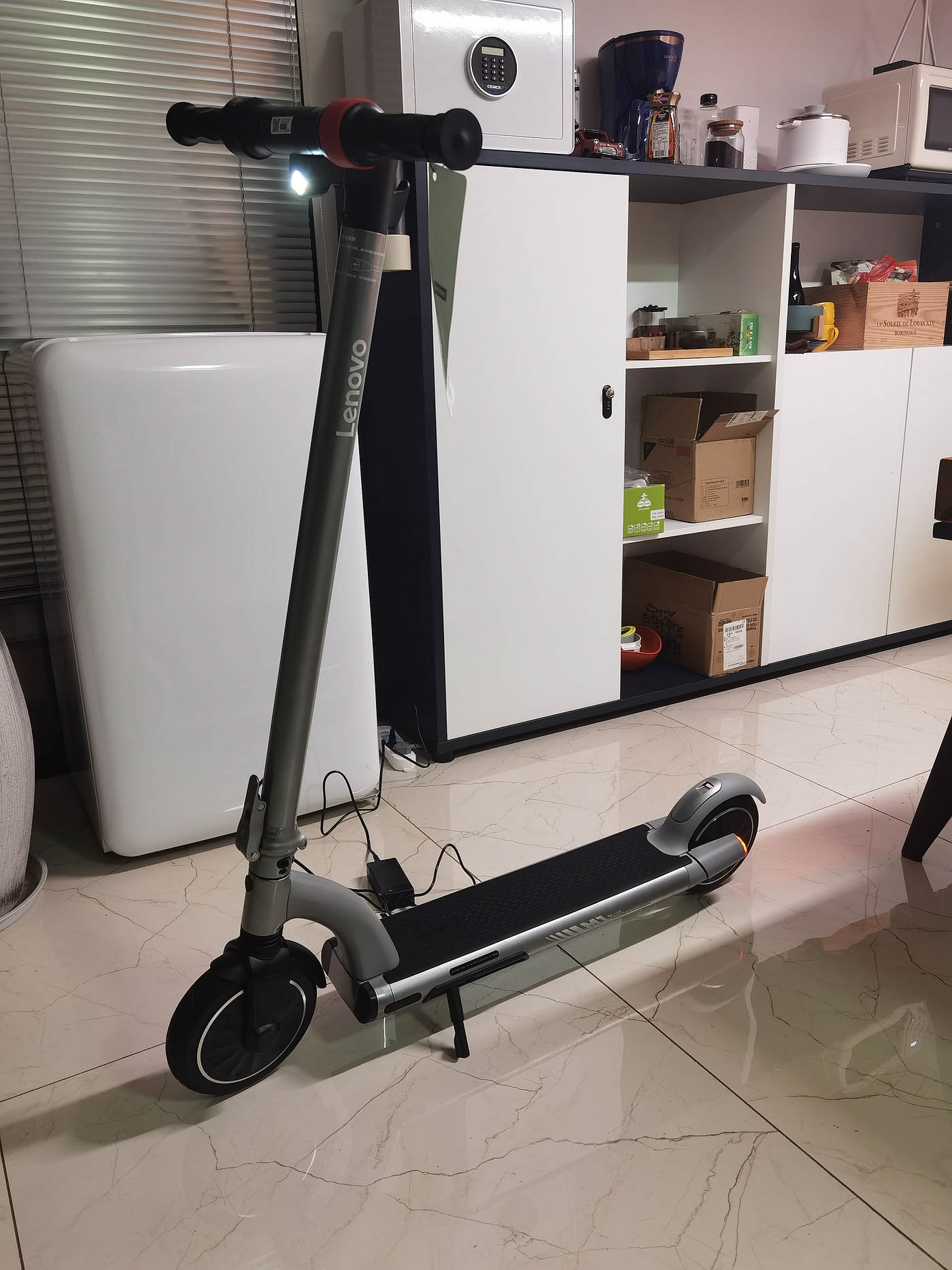 Lenovo scooter M1，industrial design，Electric scooter，