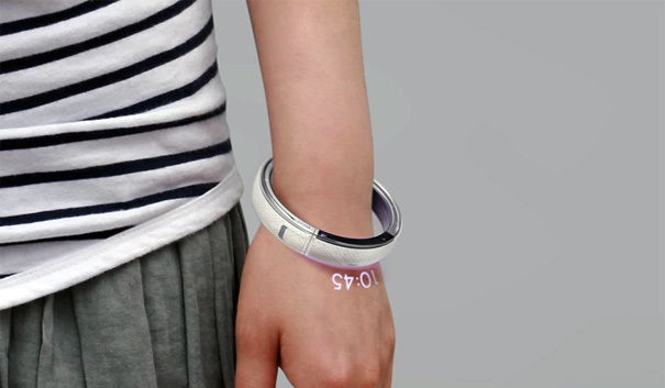 Smart Bracelet，fashion，Retro，Dial up phone，conceptual design，Concept mobile phone，