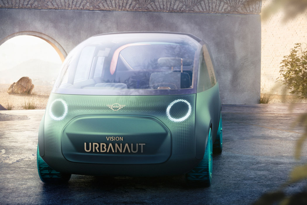 automobile，bmw，a living room，