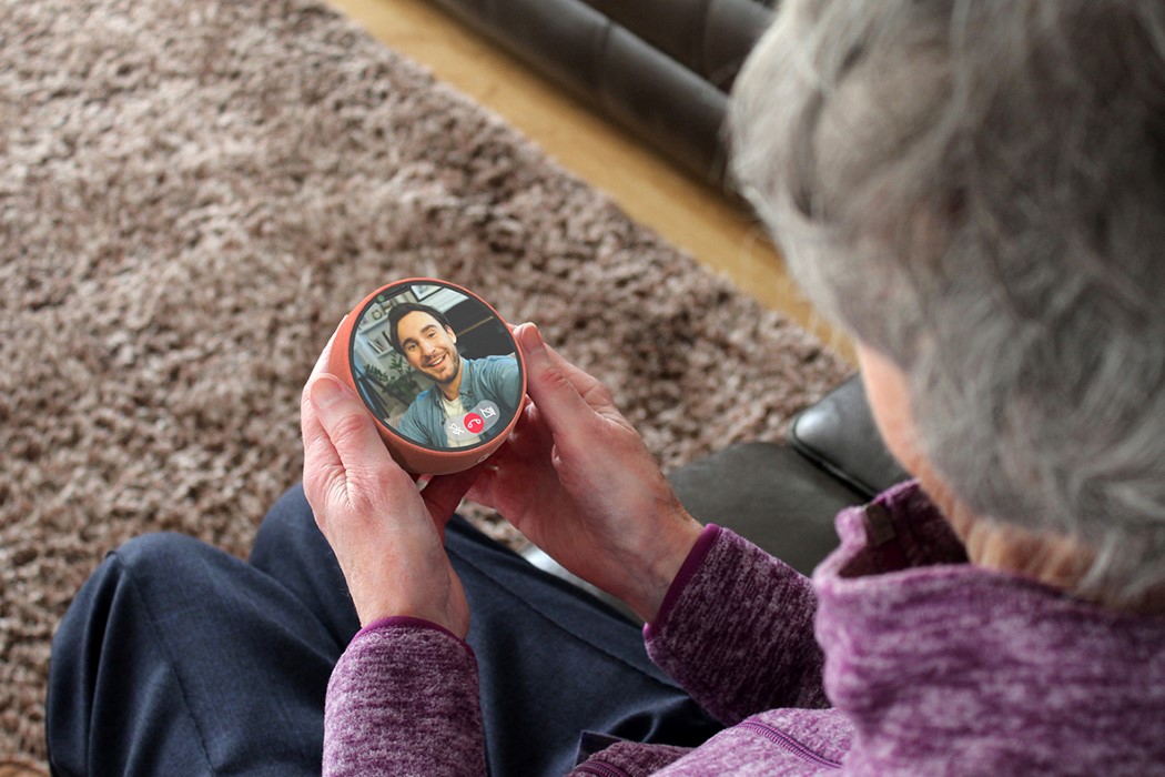 google，Smart phone，orange，