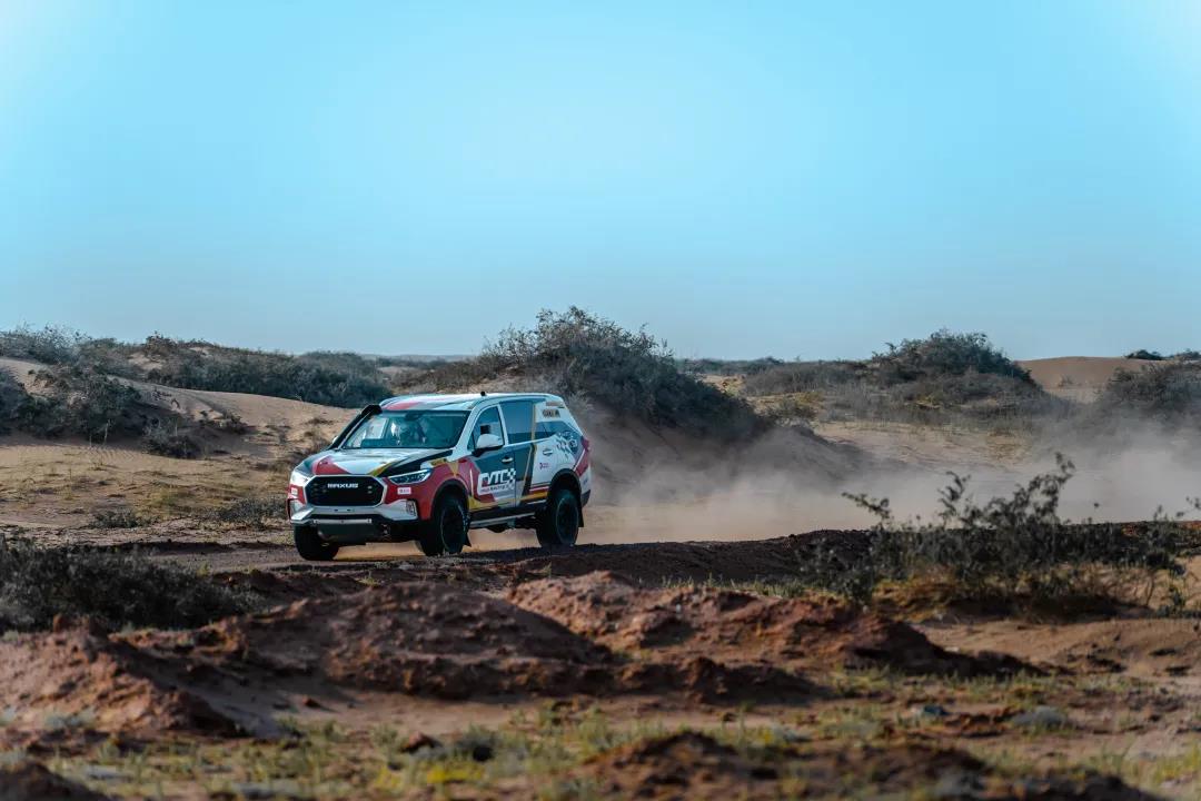 Painting design of SAIC intelligent heavy truck，