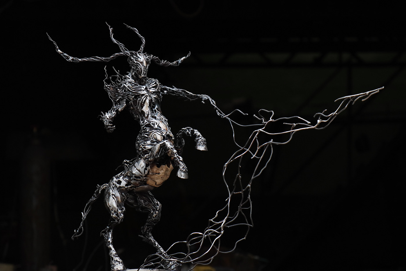 Punk，Punk，Metal，Metal，Sculpture，Sculpture，Men and horses，Men and horses，