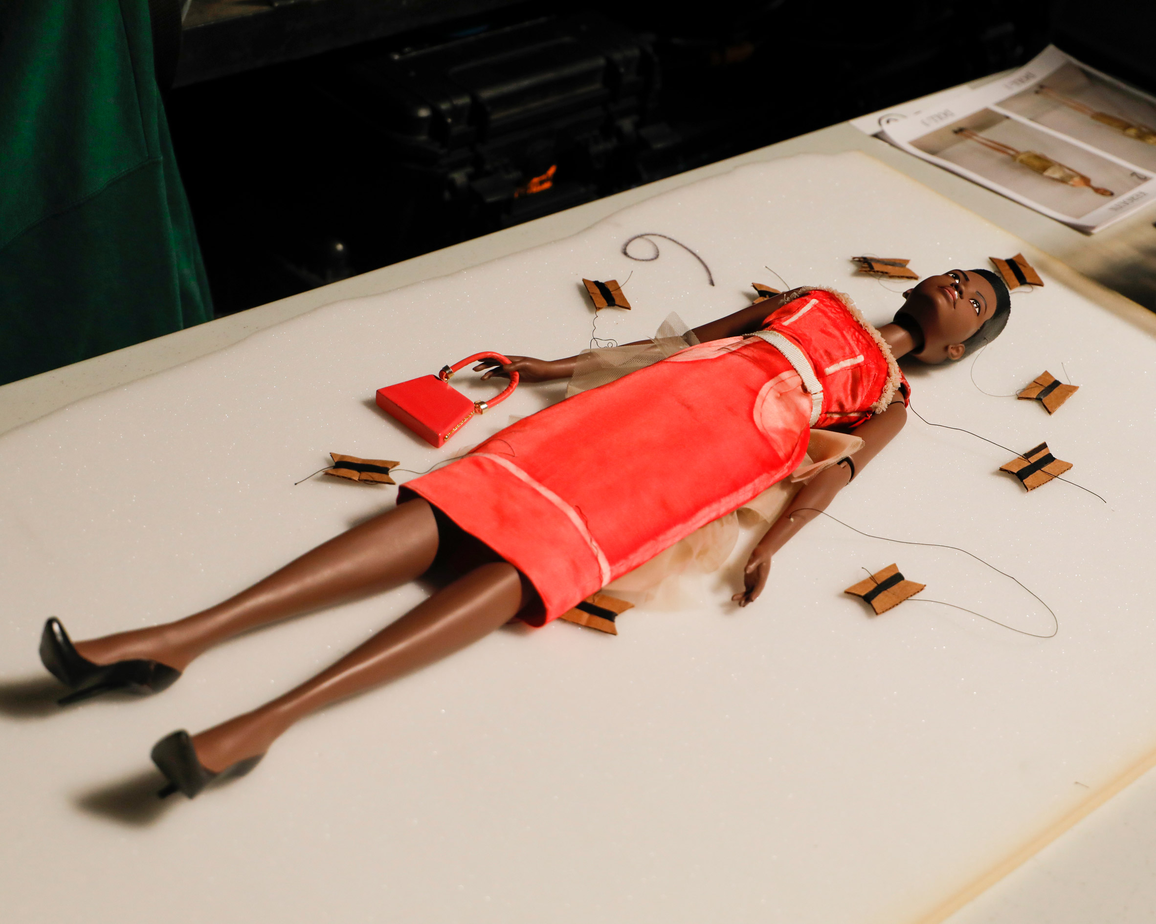 Jeremy Scott，Moschino，No Strings Attached，puppet，latest fashion，