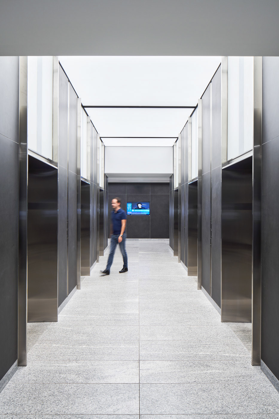 Bloor Street East 33，Architectural design，Exhibition hall design，