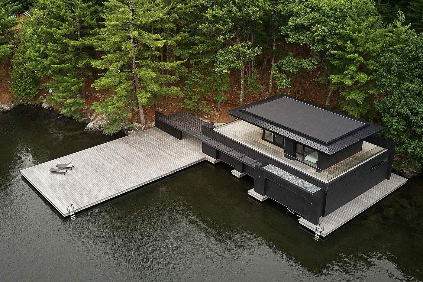 Boat House，wharf，wooden ，natural，