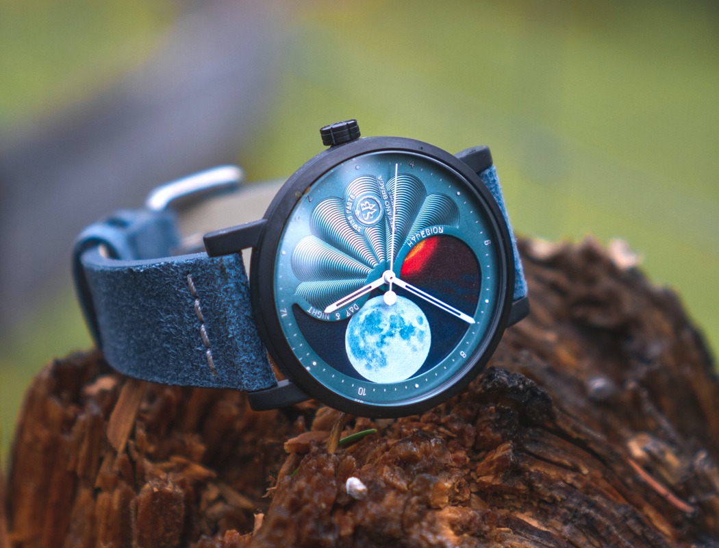 Wristwatch，yin-yang，Swiss watch，