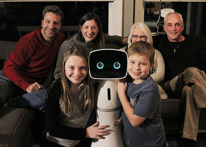 Aido，Home robot，intelligence，lovely，industrial design，