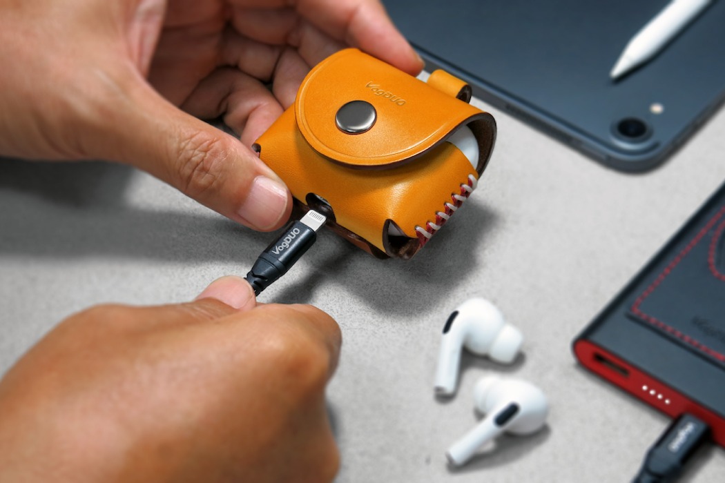 Mobile phone bracket，Leather goods，manual，Protective shell，fashion，Mobile Accessories，