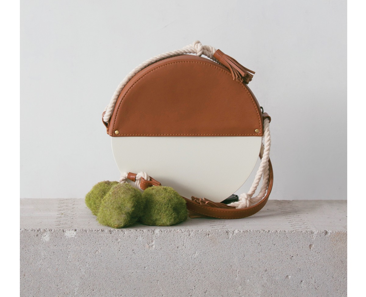 Simple structure，Geometry，Women's handbag，industrial design，a design chart，