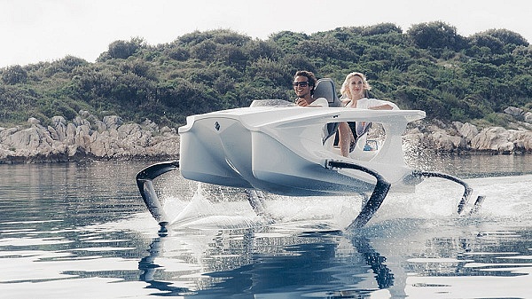 Sense of science and technology，Electric motion，hydrofoil，