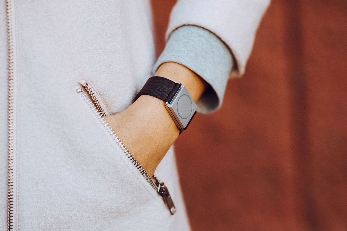 love，Intelligent Watch，user friendly design，Health monitoring，fashion，Prevention of epilepsy，industrial design，originality，