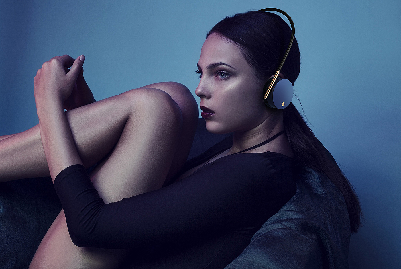 gravity，headset，light，tone quality，product design，