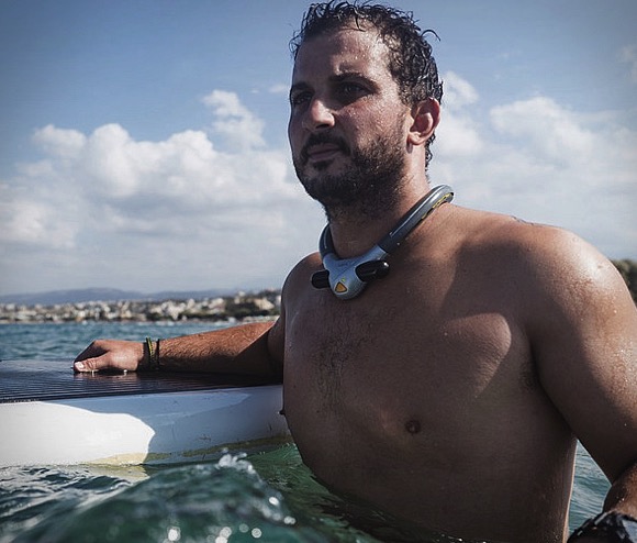 Life saving equipment，Outdoor sports，Life saving collar，Swimming，gasbag，