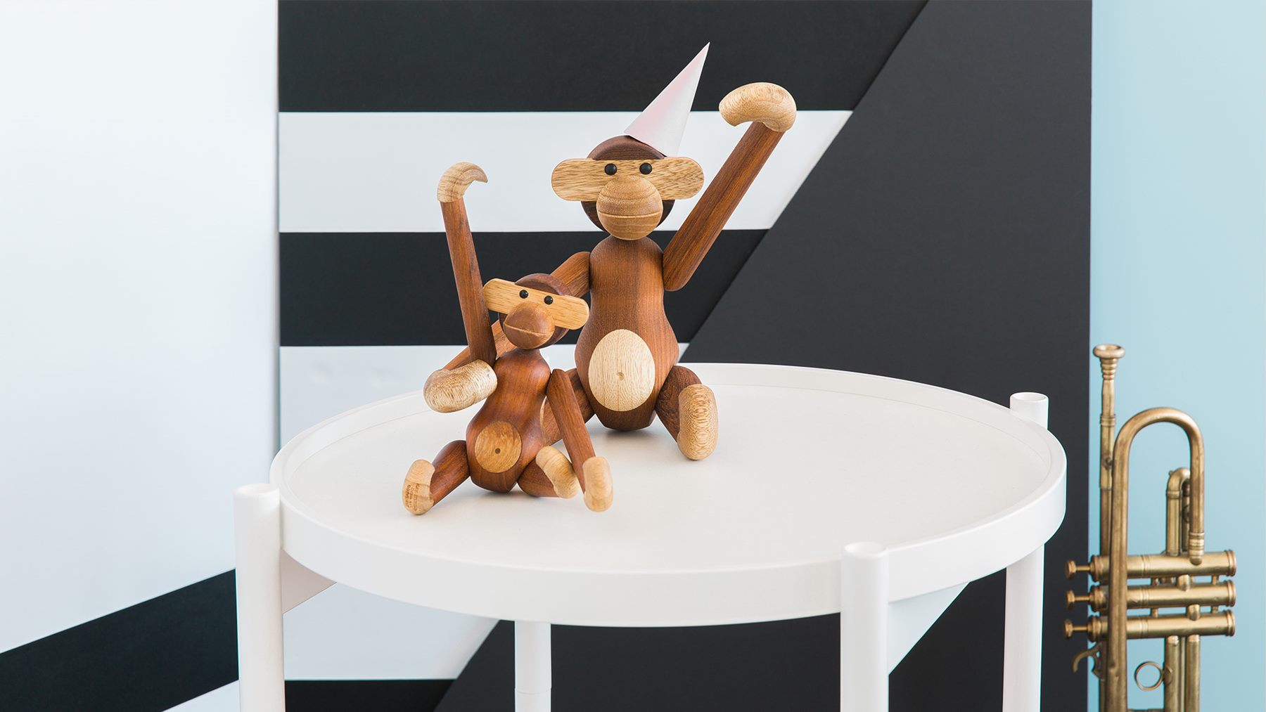 Home Furnishing，Ornaments，Wooden ，monkey，
