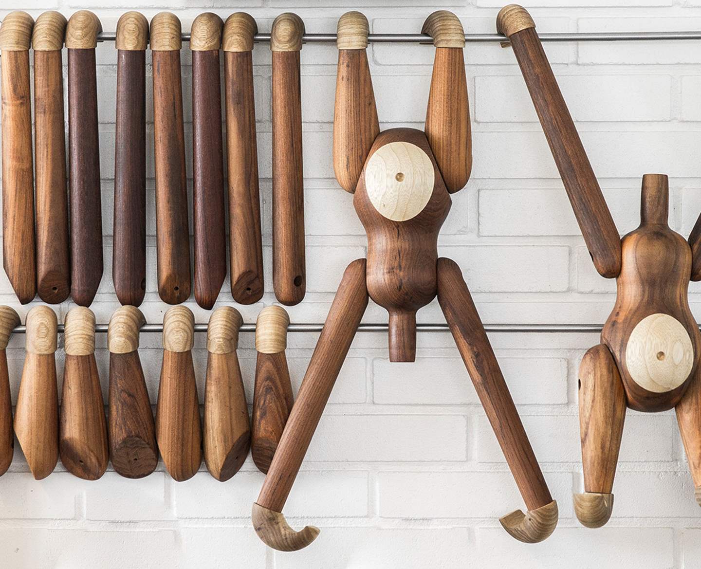 Home Furnishing，Ornaments，Wooden ，monkey，