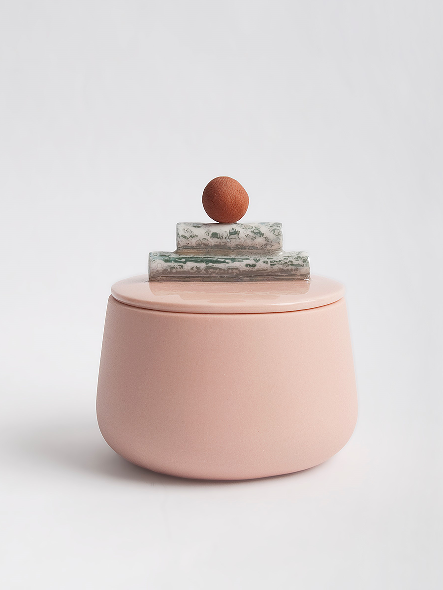 Laura Itkonen，fly，Ceramic ware，Artwork，