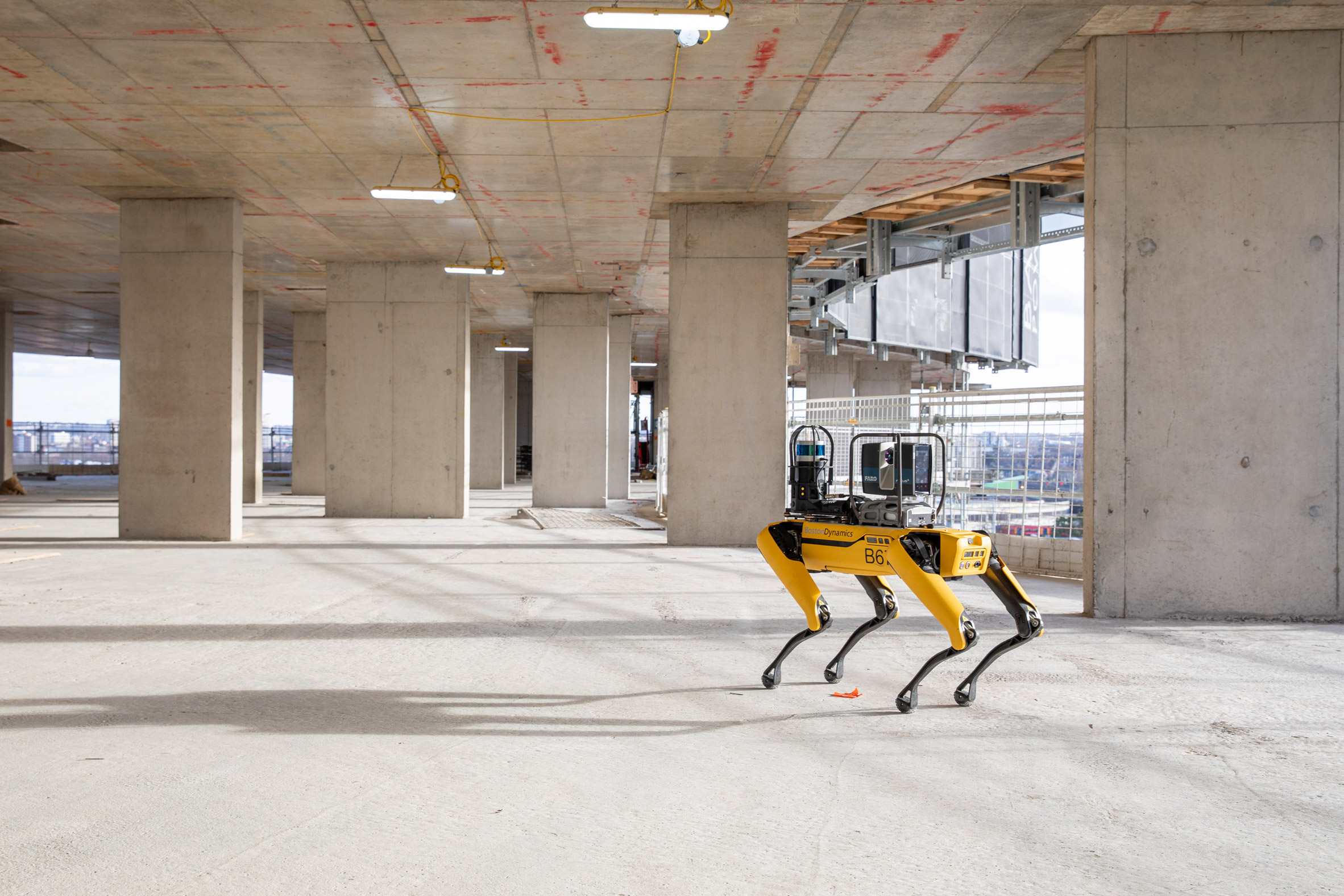 spot，Robot dog，construction，monitor，remote control，