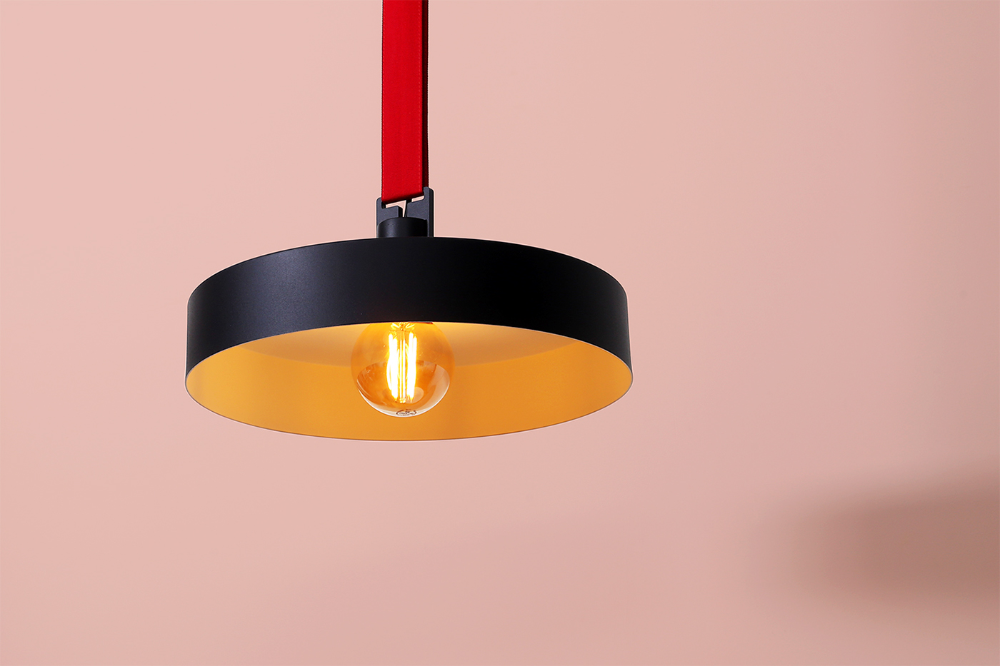 Adjustable length，fashion，lamps and lanterns，industrial design，shadow，