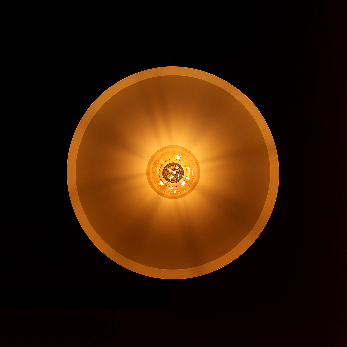 Adjustable length，fashion，lamps and lanterns，industrial design，shadow，