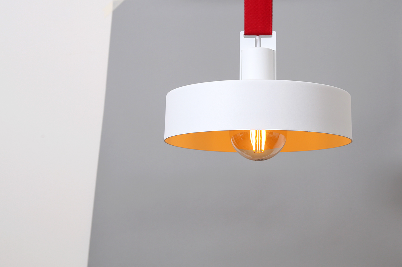 Adjustable length，fashion，lamps and lanterns，industrial design，shadow，