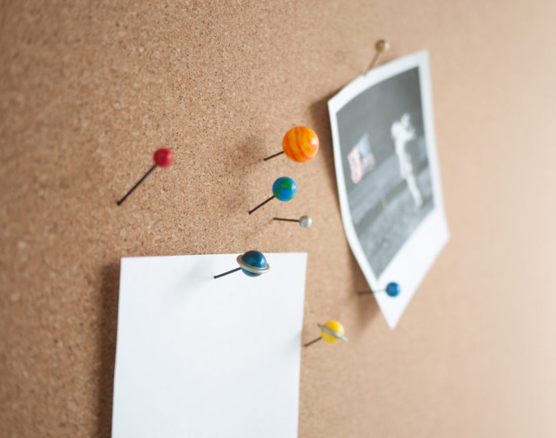 General image，originality，Hand drawn，planet，thumbtack，