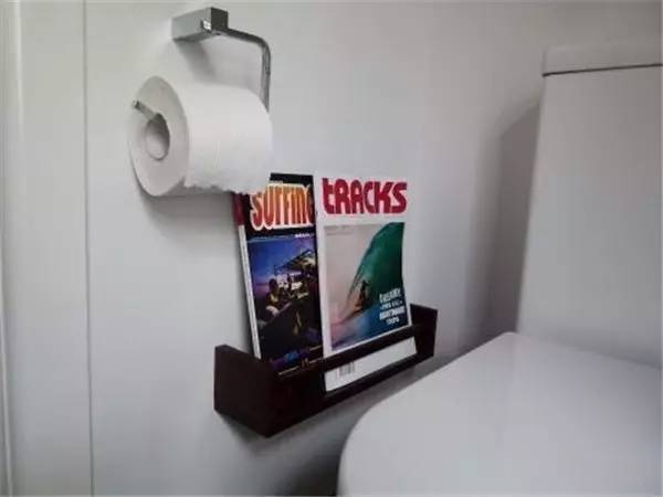 Design，Toilet，read a book，indoor，General image，