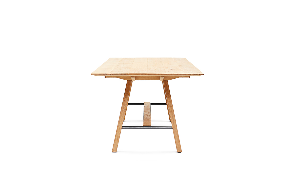 pretty，oak，solid wood，furniture design ，Table，industrial design，