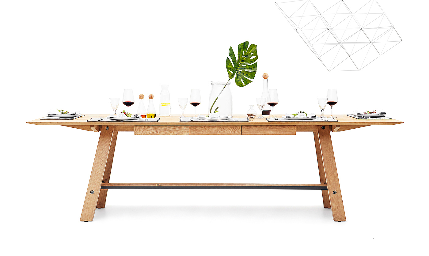 pretty，oak，solid wood，furniture design ，Table，industrial design，