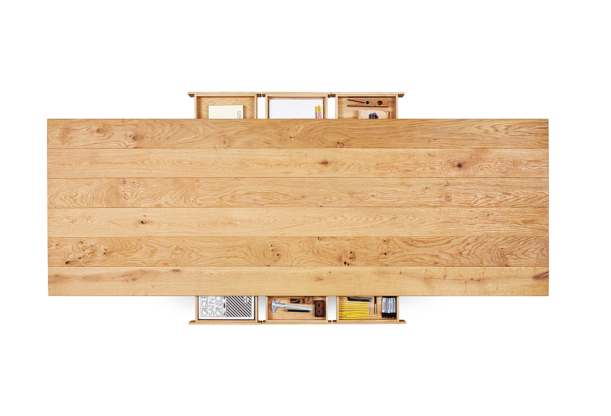 pretty，oak，solid wood，furniture design ，Table，industrial design，