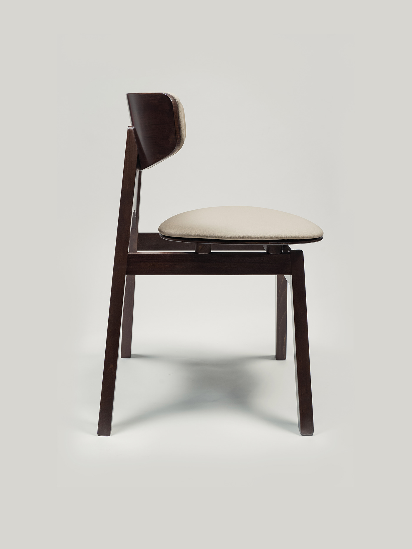 chair，wooden ，furniture，Ergonomics，