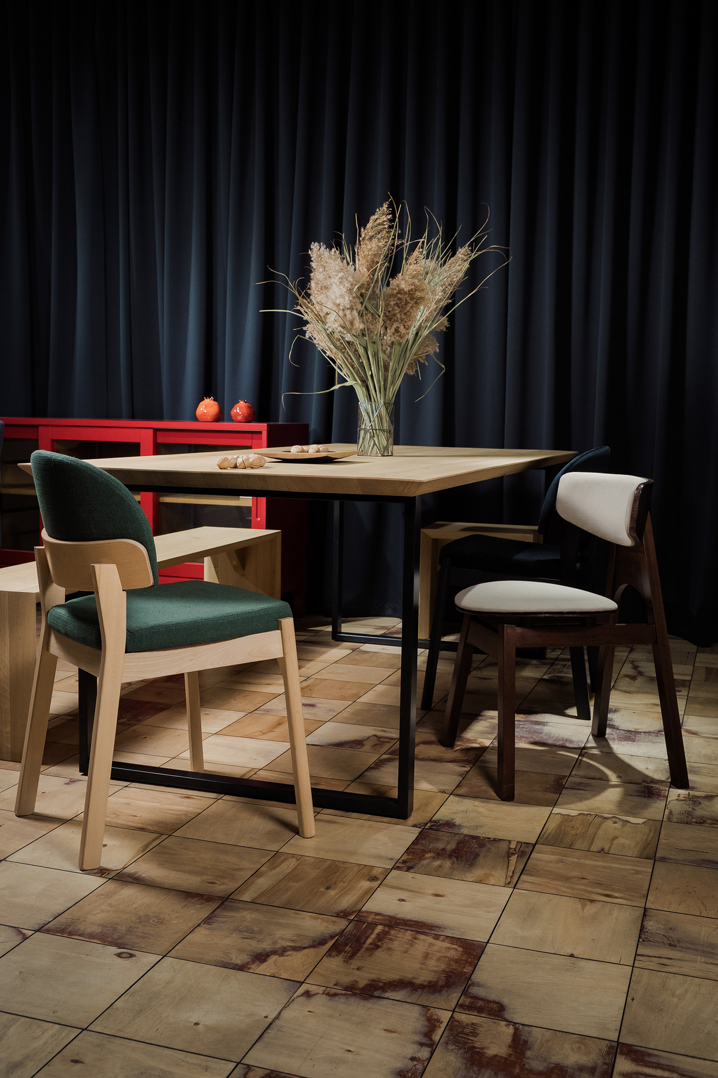 chair，wooden ，furniture，Ergonomics，