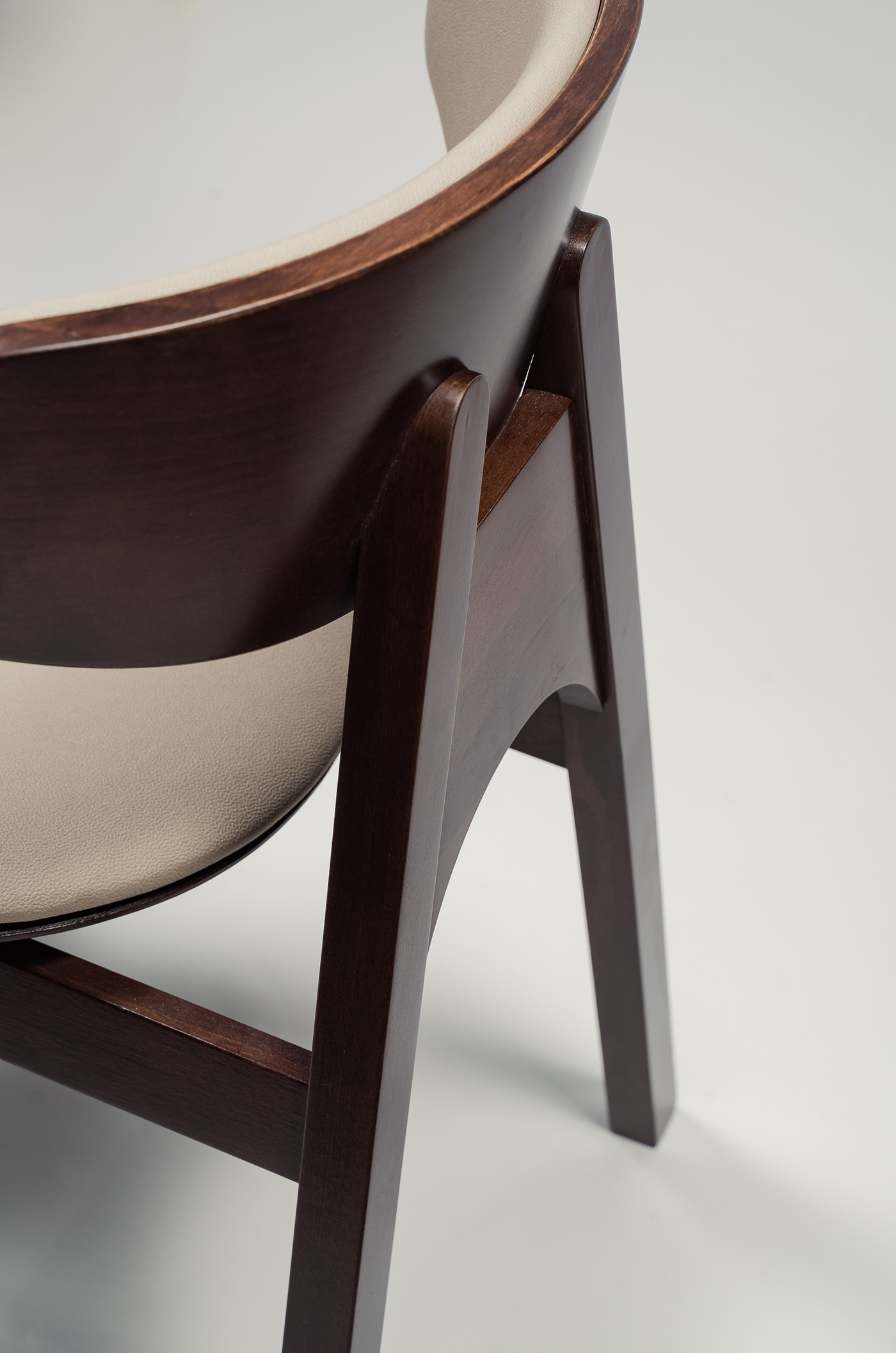 chair，wooden ，furniture，Ergonomics，