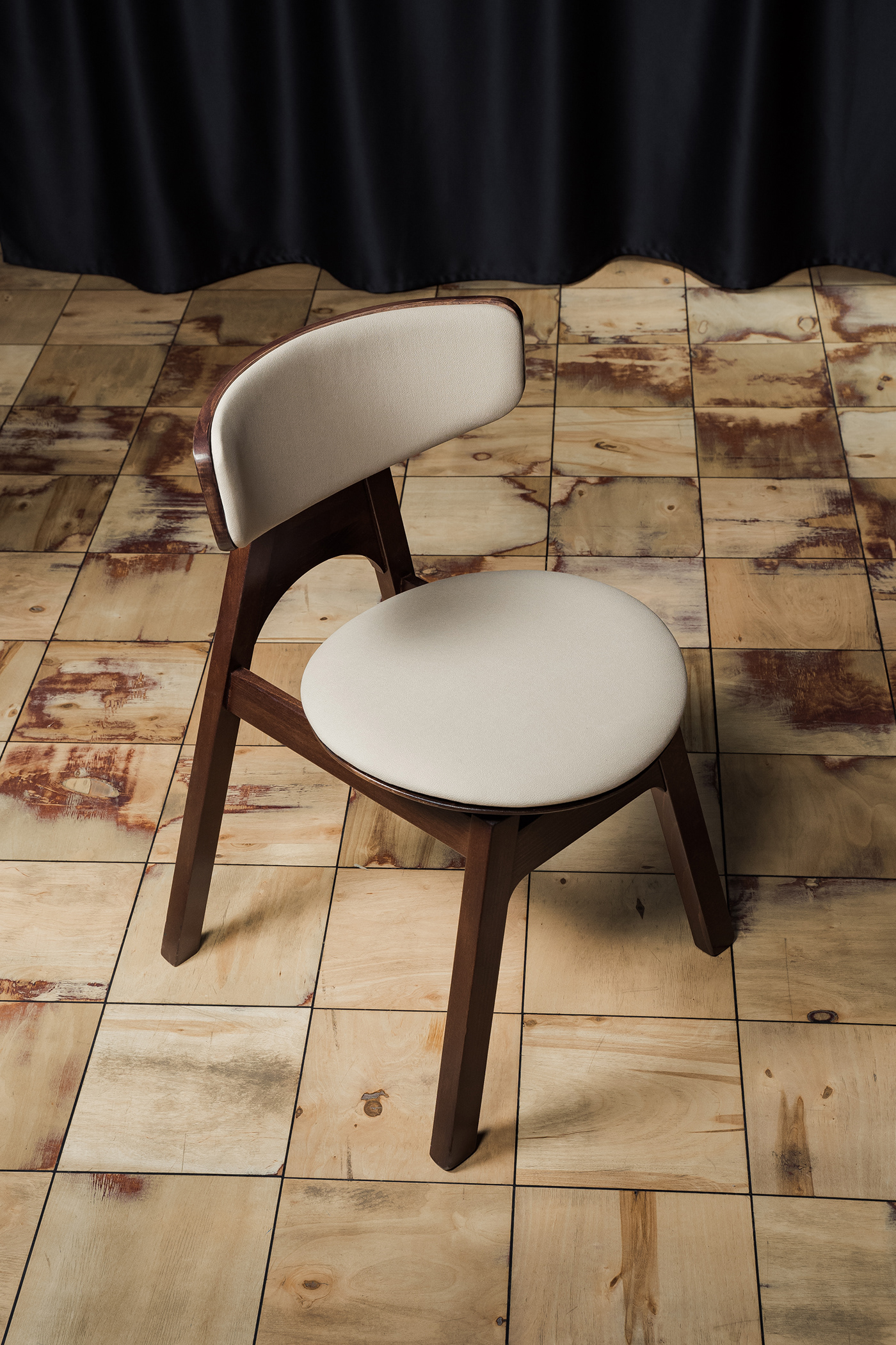 chair，wooden ，furniture，Ergonomics，