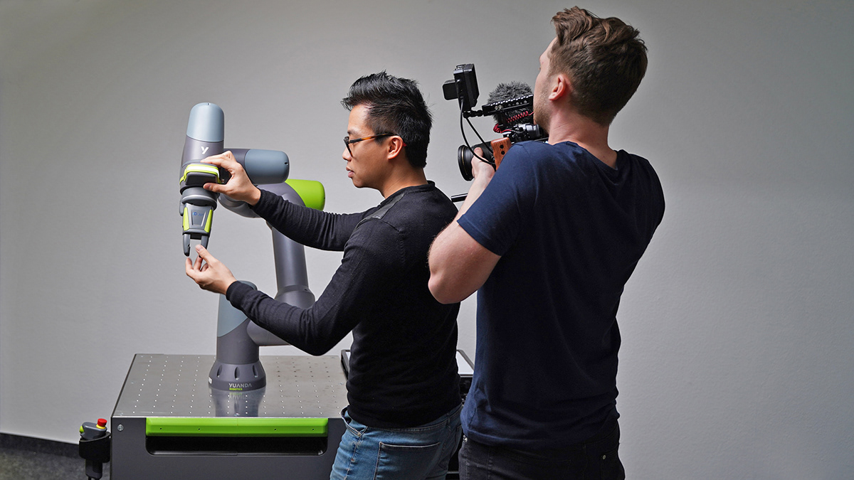 robot，advanced，cooperation，Germany，