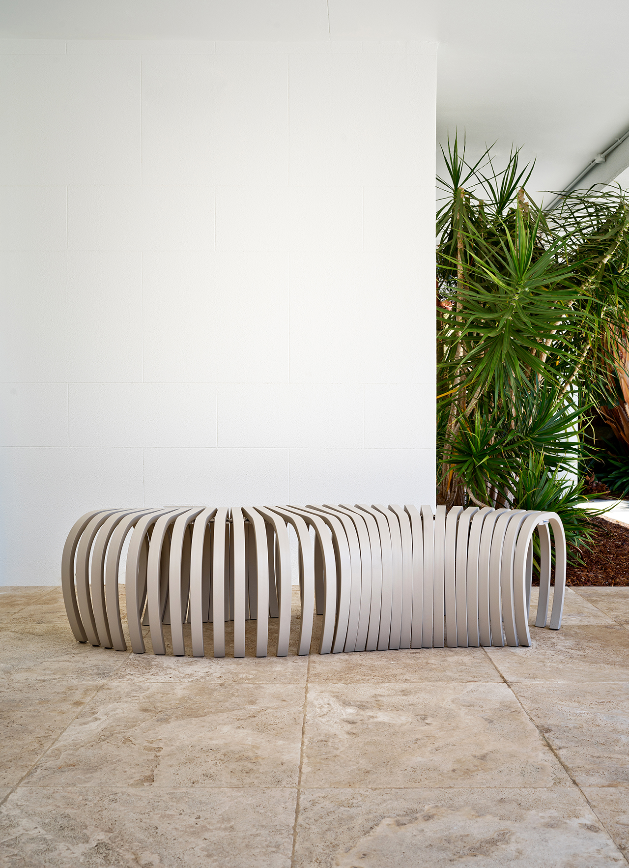 stool，spareribs，portability，deformation，