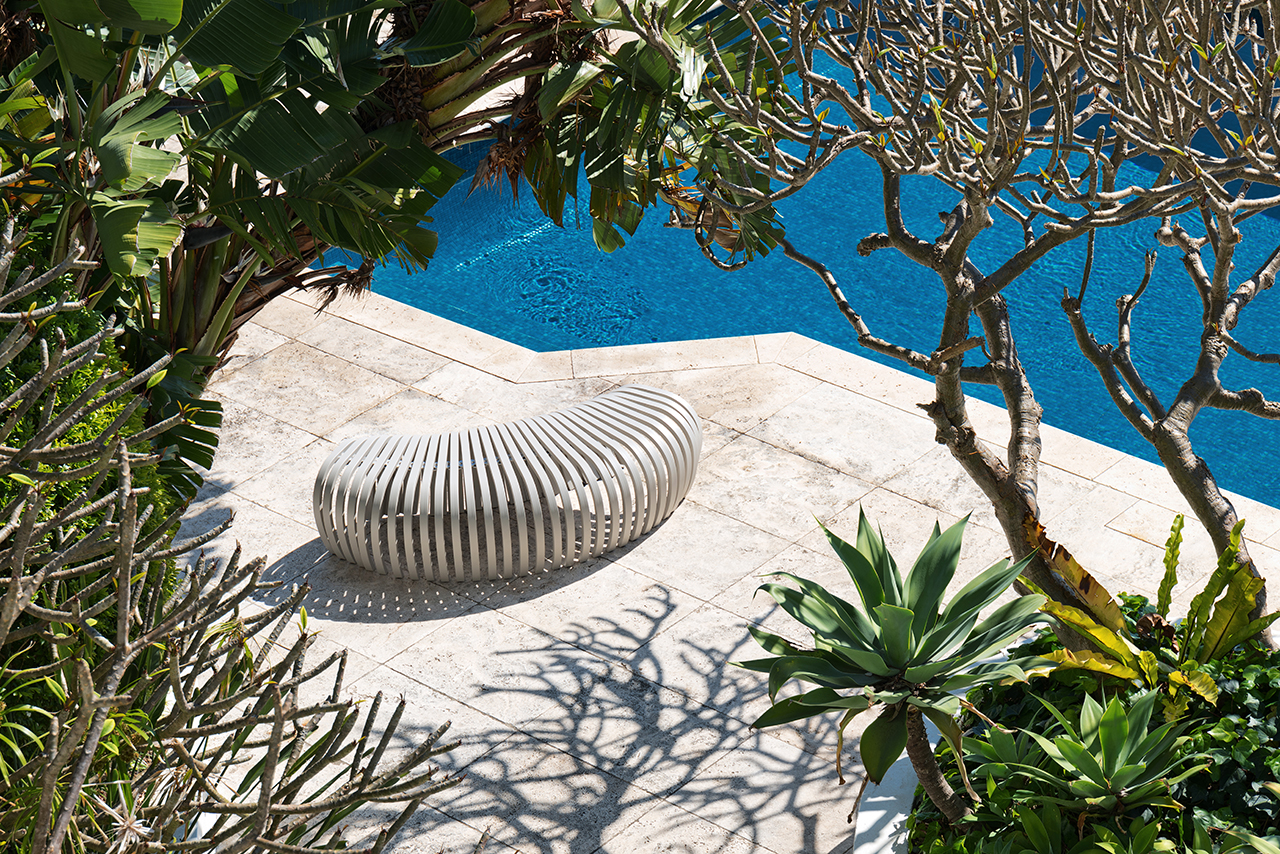 stool，spareribs，portability，deformation，