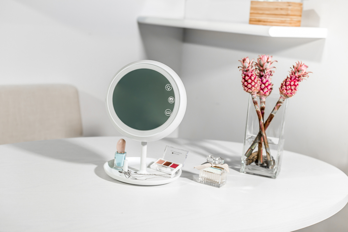 General image，Magic mirror，intelligence，multi-function，Soft light，