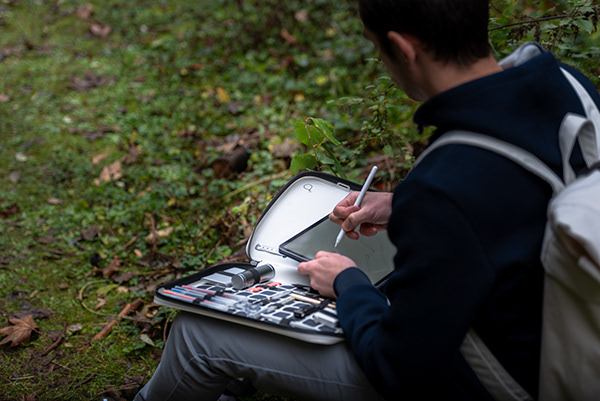 File & Fog，Receive，fashion，travel，knapsack，